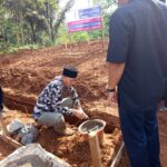 Pembukaan Pembangunan R.A An Nahl Cinunuk Ditandai Peletakan Batu Pertama